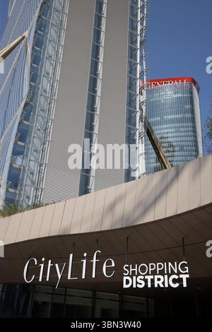 Mailand, Italien. 30. Juni 2025. Céde l'insegna delle Torri Generali Milano - Italia - Cronaca Lunedì, 30 Giugno, 2025 (Foto di Marco Ottico/Lapresse) das Zeichen General Towers gibt Weg Mailand - Italien - Nachrichten Montag, 30. Juni 2025 (Foto Marco Ottico/Lapresse) Credit: LaPresse/Alamy Live News Stockfoto