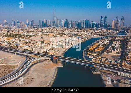 Naher Osten, Vereinigte Arabische Emirate, Dubai. Der Dubai Canal. Stockfoto