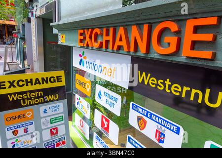 Tirana, Albanien. WESTERN Union Wechselstube. Stockfoto