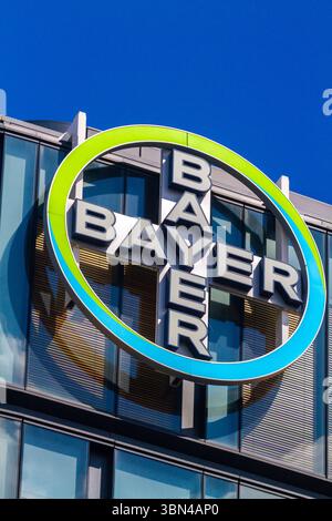Frankreich, Ile de France, Hauts-de-seine, La Garenne-Colombes. Hauptsitz von Bayer SAS. Stockfoto
