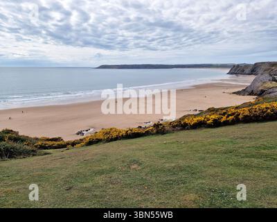 Pobbles Bay Beach in der Nähe der Three Cliffs Bay auf der Gower Peninsular West Glamorgan Wales, einem beliebten Reiseziel der walisischen Küste Stockfoto