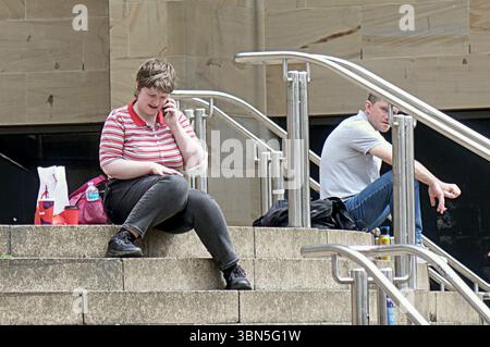 Glasgow, Schottland, Großbritannien. 30. Juni 2025. Wetter in Großbritannien: Heiß, wenn die Temperaturen steigen, traditionelle buchanan Street, die stilvolle Meile und Einkaufshauptstadt schottlands im Zentrum der Stadt. Credit Gerard Ferry/Alamy Live News Stockfoto