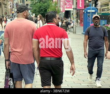 Glasgow, Schottland, Großbritannien. 30. Juni 2025. Wetter in Großbritannien: Heiß, wenn die Temperaturen steigen, traditionelle buchanan Street, die stilvolle Meile und Einkaufshauptstadt schottlands im Zentrum der Stadt. Credit Gerard Ferry/Alamy Live News Stockfoto