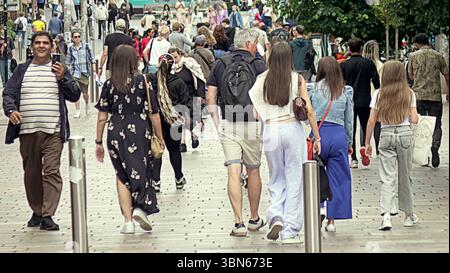 Glasgow, Schottland, Großbritannien. 30. Juni 2025. Wetter in Großbritannien: Heiß, wenn die Temperaturen steigen, traditionelle buchanan Street, die stilvolle Meile und Einkaufshauptstadt schottlands im Zentrum der Stadt. Credit Gerard Ferry/Alamy Live News Stockfoto