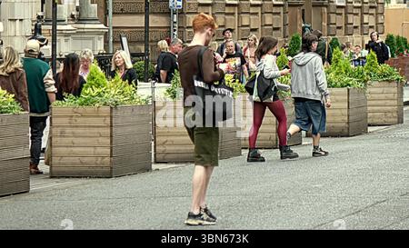 Glasgow, Schottland, Großbritannien. 30. Juni 2025. Wetter in Großbritannien: Heiß, wenn die Temperaturen steigen, traditionelle buchanan Street, die stilvolle Meile und Einkaufshauptstadt schottlands im Zentrum der Stadt. Credit Gerard Ferry/Alamy Live News Stockfoto
