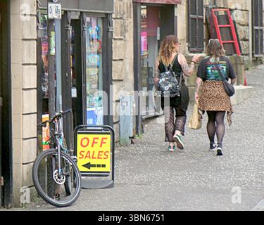 Glasgow, Schottland, Großbritannien. 30. Juni 2025. Wetter in Großbritannien: Heiß, wenn die Temperaturen steigen, traditionelle buchanan Street, die stilvolle Meile und Einkaufshauptstadt schottlands im Zentrum der Stadt. Credit Gerard Ferry/Alamy Live News Stockfoto
