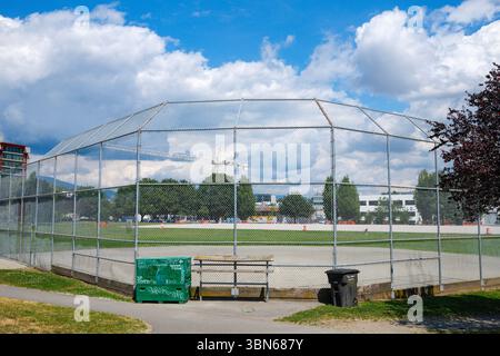 Der Backstop des Baseballdiamanten im Strathcona Park in Vancouver, BC. Stockfoto