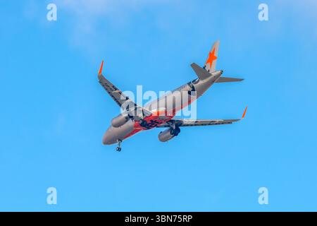 VH-VFV – Airbus A320-232 – Jetstar-Flugzeug über Sydney, NSW, Australien. Aufgenommen am 12. April 2025. Stockfoto