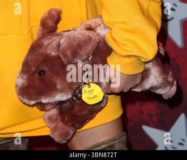 (DATEI) Jenna Ortega sagt: "Ich war eine unglückliche Person" nach "Mittwoch"-Ruhm. HOLLYWOOD, LOS ANGELES, KALIFORNIEN, USA - 27. OKTOBER: Die US-amerikanische Schauspielerin Jenna Ortega kommt am 27. Oktober 2018 bei Jared’s 7. Jährlicher Halloween Party in den Goya Studios in Hollywood, Los Angeles, Kalifornien, USA. (Foto: Xavier Collin/Image Press Agency) Stockfoto