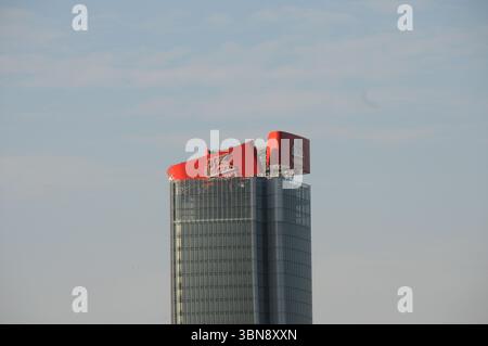 Mailand, Italien. Juli 2025. Generali evakuiert das Mailänder Hauptquartier am 30. Juni, nachdem das Banner auf dem Hadid Tower in Mailand zusammengebrochen ist. Quelle: Fausto Marci/Alamy Live News Stockfoto