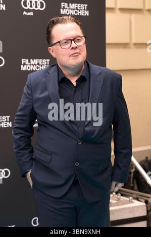 Angelo Kelly bei der Premiere des Dokumentarfilms The Klimperclown auf dem 42. Filmfest München 2025 ins Deutsche Theater. München, 30.06.2025 *** Angelo Kelly bei der Uraufführung des Dokumentarfilms der Klimperclown auf dem Filmfest München 42 2025 im Deutschen Theater München, 30 06 2025 Foto:Xn.xKolinzx/xFuturexImagex klimperclown 5632 Stockfoto