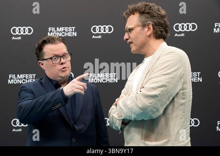Angelo Kelly und Christoph Gröner bei der Premiere des Dokumentarfilms The Klimperclown auf dem 42. Filmfest München 2025 ins Deutsche Theater. München, 30.06.2025 *** Angelo Kelly und Christoph Gröner bei der Uraufführung des Dokumentarfilms der Klimperclown beim Filmfest München 42 2025 im Deutschen Theater München, 30 06 2025 Foto:Xn.xKolinzx/xFuturexImagex klimperclown 5637 Stockfoto