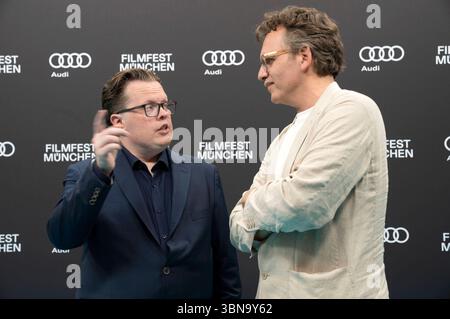Angelo Kelly und Christoph Gröner bei der Premiere des Dokumentarfilms The Klimperclown auf dem 42. Filmfest München 2025 ins Deutsche Theater. München, 30.06.2025 *** Angelo Kelly und Christoph Gröner bei der Uraufführung des Dokumentarfilms der Klimperclown beim Filmfest München 42 2025 im Deutschen Theater München, 30 06 2025 Foto:Xn.xKolinzx/xFuturexImagex klimperclown 5638 Stockfoto