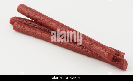 Wurststäbchen isolierter Naturhintergrund mit Beschneidungspfad Stockfoto