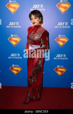 Miami, Vereinigte Staaten Von Amerika. Juli 2025. MIAMI, FLORIDA - 1. JULI: Isabela Merced nimmt am 1. Juli 2025 an der Filmfeier „Superman“ im Kaseya Center in Miami, Florida Teil. (Foto: Alberto E. Tamargo/SIPA USA) Credit: SIPA USA/Alamy Live News Stockfoto