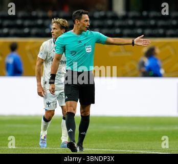 Atlanta, Vereinigte Staaten. Juli 2025. Schiedsrichter Facundo Tello USA, Borussia Dortmund vs CF Monterrey, FIFA Club-Weltmeisterschaft, Achtelfinale, Spiel 56, 01.07.2025 Foto: Eibner-Pressefoto/Scott Coleman Credit: dpa/Alamy Live News Stockfoto