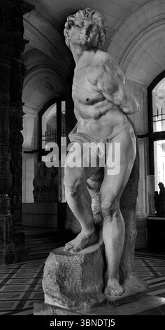 Gefangener rebellischer Sklave 1513 - 15 Grab von Papst Julius II 1443 1513 von MICHELANGELO Buonarroti 1475-1564 italienischer Bildhauer Italien Paris, Louvre, Stockfoto