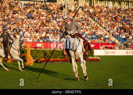 Aachen, Deutschland. Juli 2025. Traditioneller spanischer Reiter Eroeffnungsfeier im Rahmen des CHIO Aachen 2025, Reitsport, CHIO Aachen, 2025, 01.07.2025 Foto: Eibner-Pressefoto/J. Derondeau Credit: dpa/Alamy Live News Stockfoto