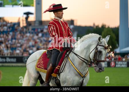Aachen, Deutschland. Juli 2025. Traditioneller spanischer Reiter Eroeffnungsfeier im Rahmen des CHIO Aachen 2025, Reitsport, CHIO Aachen, 2025, 01.07.2025 Foto: Eibner-Pressefoto/J. Derondeau Credit: dpa/Alamy Live News Stockfoto