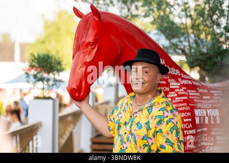 Aachen, Deutschland. Juli 2025. Lou Bega (Saenger) Media Night im Rahmen des CHIO Aachen 2025, Reitsport, CHIO Aachen, 2025, 01.07.2025 Foto: Eibner-Pressefoto/J. Derondeau Credit: dpa/Alamy Live News Stockfoto