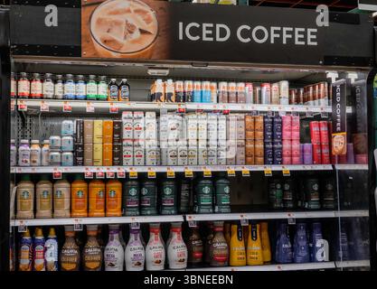 Fairway Super Market ist ein voll bestücktes Lebensmittelgeschäft in Kips Bay, NYC, USA, 2025 Stockfoto