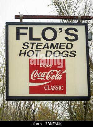 Flo's Dampfbad Hot Dogs Restaurant auf Route 1 in Cape Neddick Maine Stockfoto