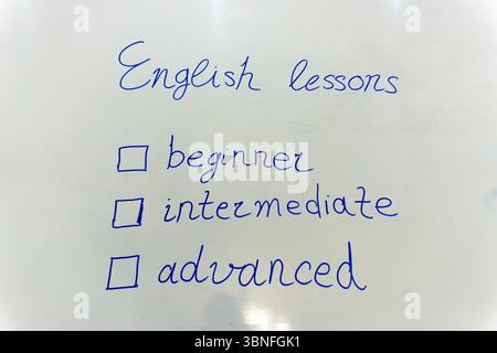 Englischunterricht. Das Sprachlernkonzept und das Bildungskonzept. Stockfoto