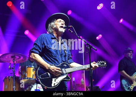 Wolfgang NIEDECKEN, BAP, Musiker, Gitarrist, Saenger, Gruender der Deutschrock Band. BAP,Live,Konzert,Buehne Bühne,Tollwood Festival am 02.07.2025 *** Wolfgang NIEDECKEN,BAP, Musiker,Gitarrist,Sänger,Gründer der deutschen Rockband BAP,Live,Konzert,Bühnenbühne,Tollwood Festival am 02 07 2025 Stockfoto