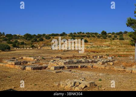 Blick auf die archäologische Stätte der antiken Stadt Sikyon auf dem Peloponnes, Griechenland Stockfoto