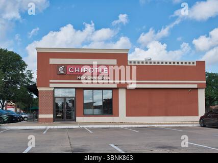 Houston, Texas, USA 06-22-2025: Chipotle Mexican Grill Restaurant, Außenansicht. Stockfoto