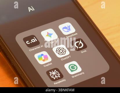 KI- oder künstliche Intelligenz-Apps auf einem Smartphone-Bildschirm Stockfoto