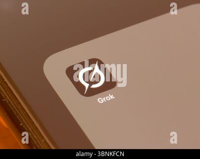 Grok AI oder Artifical Intelligence App auf einem Smartphone-Bildschirm Stockfoto