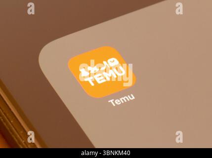 Temu eine chinesische Shopping-App auf einem Smartphone-Bildschirm Stockfoto