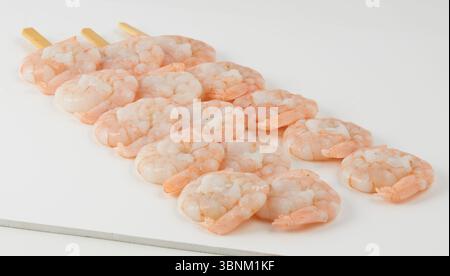 Gegrillte drei Garnelenspieße Stockfoto