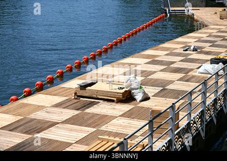 Paris, Frankreich. Juli 2025. Illustrative Fotos des Badegebietes Paris Plage am Pont Marie, in Paris, am 3. Juli 2025 - 03/07/2025 - Frankreich/Paris - Julien Mattia/Le Pictorium Credit: LE PICTORIUM/Alamy Live News Stockfoto