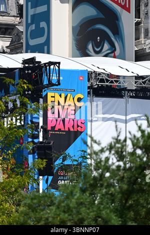 Paris, Frankreich. Juli 2025. Illustrative Fotos der FNAC LIVE PARIS Szene im Pariser Rathaus, 3. Juli 2025 - 03/07/2025 - Frankreich/Paris - Julien Mattia/Le Pictorium Credit: LE PICTORIUM/Alamy Live News Stockfoto