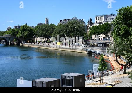 Paris, Frankreich. Juli 2025. Illustrative Fotos des Badegebietes Paris Plage am Pont Marie, in Paris, am 3. Juli 2025 - 03/07/2025 - Frankreich/Paris - Julien Mattia/Le Pictorium Credit: LE PICTORIUM/Alamy Live News Stockfoto
