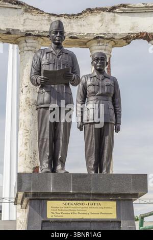 Surabaya, Indonesien - 4. November 2017: Statue von Soekarno Hatta als Teil des Nationaldenkmals in Surabaya, Heldentag, Ost-Java, Indonesien, Soe Stockfoto