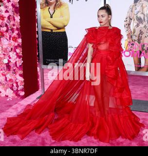 (DATEI) Miley Cyrus erhielt 2026 den Star auf dem Hollywood Walk of Fame. Miley Cyrus gehörte zu den 35 Preisträgern, die am Mittwoch, den 2. Juli 2025 von Eugenio Derbez und Richard Blade angekündigt wurden. LOS ANGELES, KALIFORNIEN, USA – 11. FEBRUAR: Die US-amerikanische Sängerin, Songwriterin und Schauspielerin Miley Cyrus Hemsworth trägt Valentino und kommt zur Premiere von Warner Bros. In Los Angeles „Is't IT Romantic“ im Theatre at Ace Hotel am 11. Februar 2019 in Los Angeles, Kalifornien, USA. (Foto: David Acosta/Image Press Agency) Stockfoto