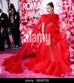 (DATEI) Miley Cyrus erhielt 2026 den Star auf dem Hollywood Walk of Fame. Miley Cyrus gehörte zu den 35 Preisträgern, die am Mittwoch, den 2. Juli 2025 von Eugenio Derbez und Richard Blade angekündigt wurden. LOS ANGELES, KALIFORNIEN, USA – 11. FEBRUAR: Die US-amerikanische Sängerin, Songwriterin und Schauspielerin Miley Cyrus Hemsworth trägt Valentino und kommt zur Premiere von Warner Bros. In Los Angeles „Is't IT Romantic“ im Theatre at Ace Hotel am 11. Februar 2019 in Los Angeles, Kalifornien, USA. (Foto: David Acosta/Image Press Agency) Stockfoto