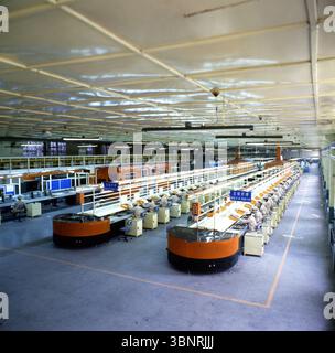 Elektronik PCB Wave-Löting Factory Hall, China, 1980er Jahre Stockfoto