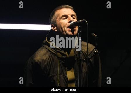 Dieses Bild ist nur für redaktionelle Zwecke bis zum 4. Juli 2026 verfügbar, als Liam Gallagher auf die Bühne im Principality Stadium in Cardiff geht, wo die lange erwartete Wiedervereinigung der Band in Wales beginnt. Bilddatum: Freitag, 4. Juli 2025. Stockfoto