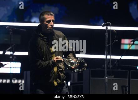 Dieses Bild ist nur für redaktionelle Zwecke bis zum 4. Juli 2026 verfügbar, als Liam Gallagher auf die Bühne im Principality Stadium in Cardiff geht, wo die lange erwartete Wiedervereinigung der Band in Wales beginnt. Bilddatum: Freitag, 4. Juli 2025. Stockfoto