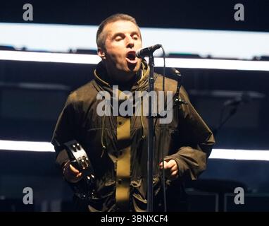 Dieses Bild ist nur für redaktionelle Zwecke bis zum 4. Juli 2026 verfügbar, als Liam Gallagher auf die Bühne im Principality Stadium in Cardiff geht, wo die lange erwartete Wiedervereinigung der Band in Wales beginnt. Bilddatum: Freitag, 4. Juli 2025. Stockfoto