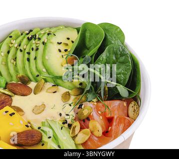 Hawaiianische Poke Bowl mit Lachs isoliert auf weiß Stockfoto