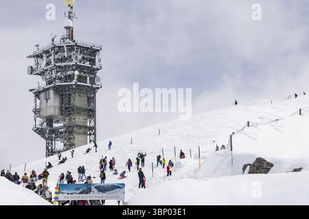 Engelberg, Schweiz - 19. Mai 2023: Kommunikationsturm am Titlis 3020 m Höhe in Engelberg Schweiz Stockfoto