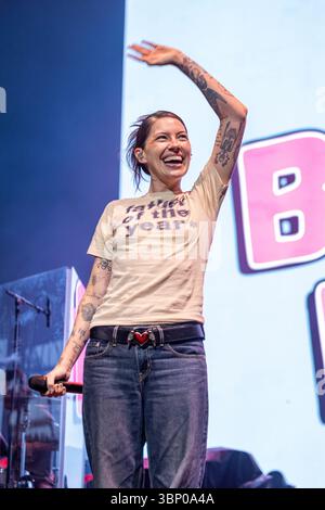 Milwaukee, USA. Juli 2025. Bishop Briggs während des Sommerfest Music Festivals am 3. Juli 2025 in Milwaukee, Wisconsin (Foto: Daniel DeSlover/SIPA USA) Credit: SIPA USA/Alamy Live News Stockfoto