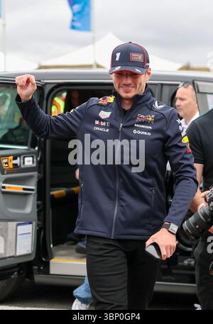 Silverstone, Großbritannien. Juli 2025. Max Verstappen 1 (NED), Oracle Red Bull Racing RB21 kommt am 5. Juli 2025 während des FORMEL 1 QATAR AIRWAYS BRITISH GRAND PRIX 2025 auf dem Silverstone Circuit, Silverstone, England, Großbritannien auf die Strecke. Credit: Eleanor Hoad/Every Second Media Credit: Every Second Media/Alamy Live News Stockfoto