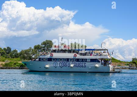 12-19/05/2025 Gaios, Paxos, Griechenland. Bootstour von Korfu nach Gaios. Foto © Simon Grosset Stockfoto