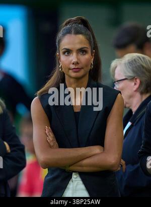 St.Gallen, Schweiz. Juli 2025. Lea Wagner, Sportmoderatorin ARD Sport Moderatorin, beim Fußball UEFA Frauen EURO 2025 Spiel DEUTSCHLAND, Polen. , . Am 4. Juli 2025 in St.Gallen, Schweiz. Fotograf: ddp Images/STAR-Images Credit: ddp Media GmbH/Alamy Live News Stockfoto